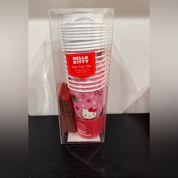 Hello Kitty Holiday Hot Cups - Picture 2 of 4